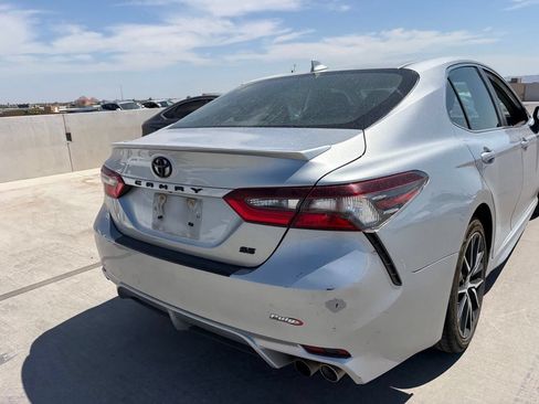 Used 2023 Toyota Camry SE FWD image 4