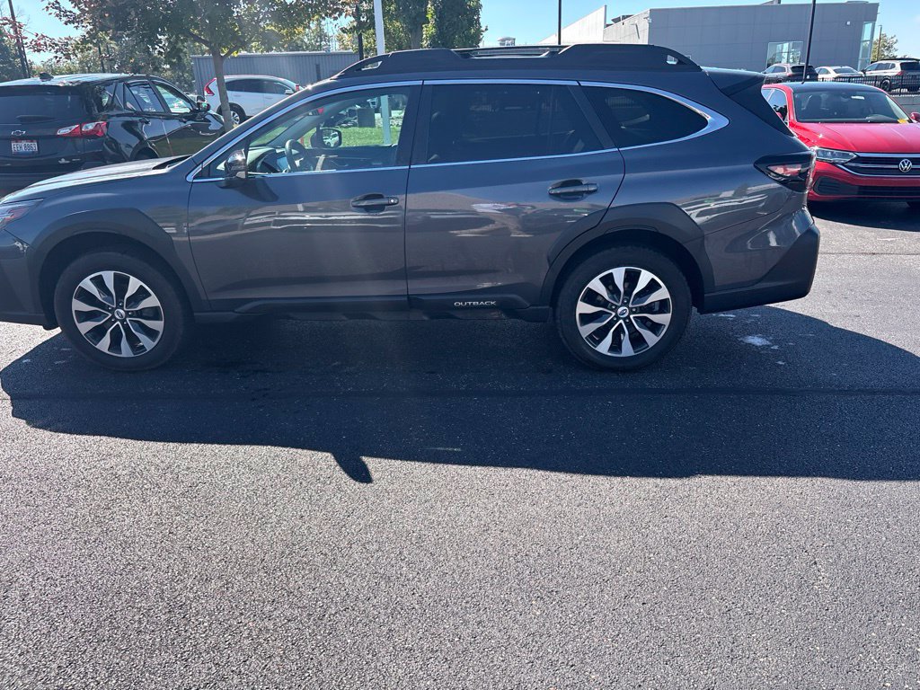Used 2023 Subaru Outback Limited XT AWD/4WD image 4