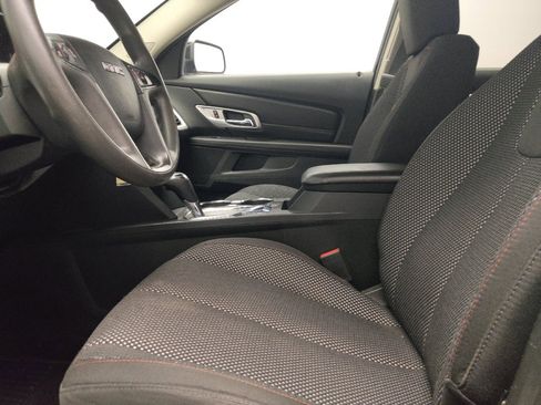 Used 2017 GMC Terrain SLE FWD image 17