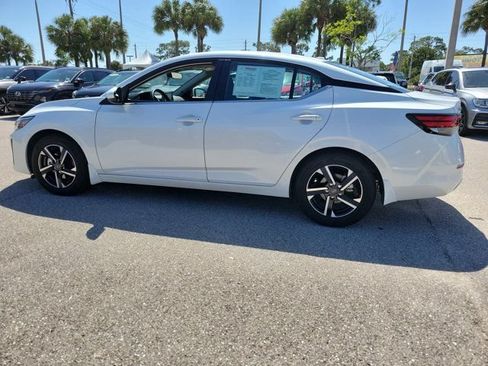 Used 2025 Nissan Sentra SV FWD image 5