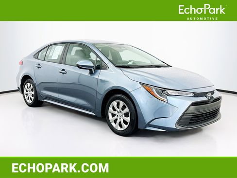 Used 2026 Toyota Corolla LE FWD image 1