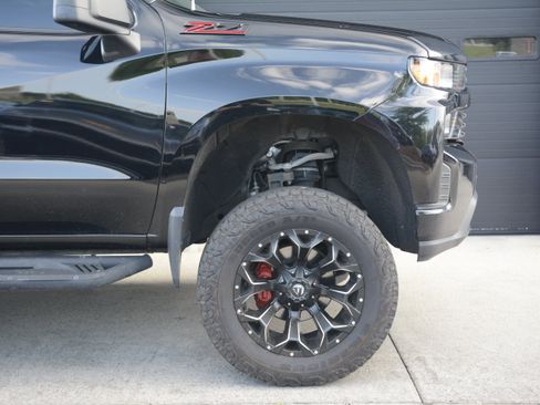 Used 2021 Chevrolet Silverado 1500 Custom Trail Boss w/ Midnight Edition AWD/4WD image 39