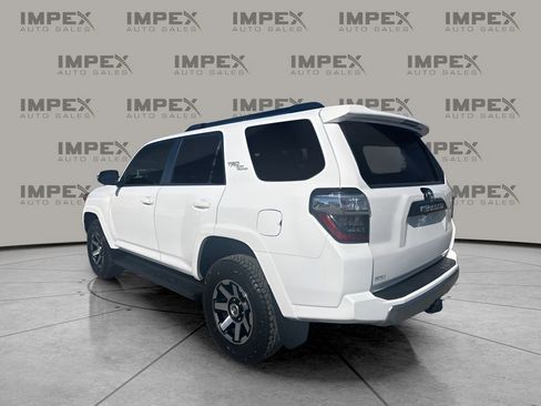 Used 2024 Toyota 4Runner TRD Off-Road Premium image 3