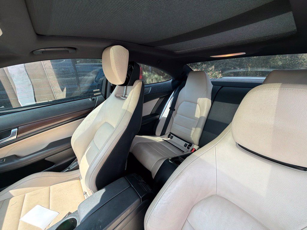 Used 2012 Mercedes-Benz C 250 Coupe image 4