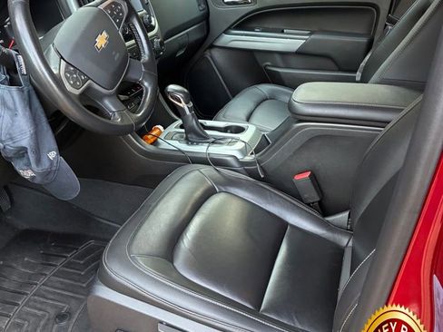 Used 2022 Chevrolet Colorado LT w/ Luxury Package image 11