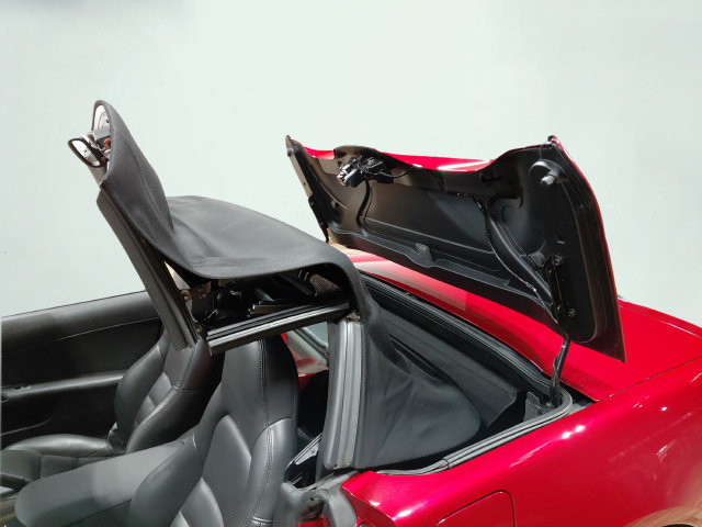 Used 2010 Chevrolet Corvette Convertible w/ Preferred Equipment Group RWD image 35