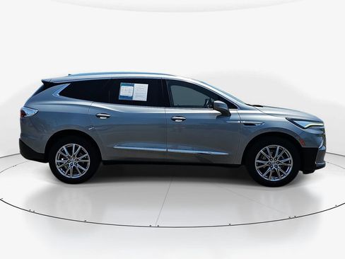 Used 2023 Buick Enclave Essence w/ Experience Buick Package FWD image 5
