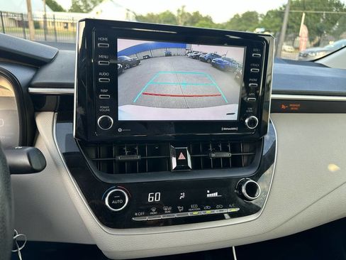 Used 2021 Toyota Corolla LE FWD image 10