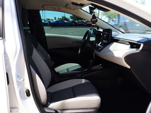 Used 2023 Toyota Corolla LE w/ Carpet Mat Package (TMS) FWD image 30