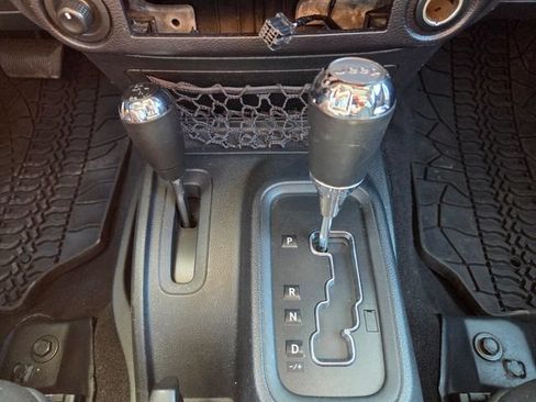 Certified 2016 Jeep Wrangler Unlimited Sport w/ Quick Order Package 24S AWD/4WD image 27