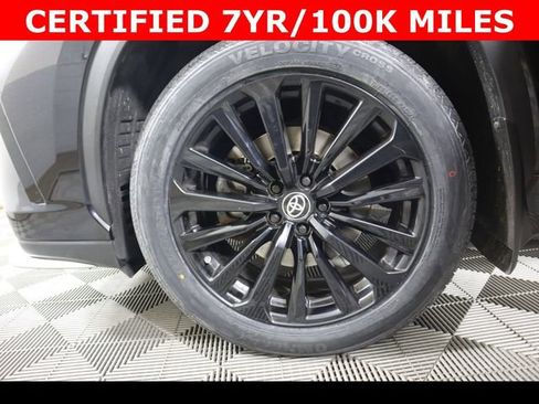 Used 2023 Toyota Highlander XSE AWD/4WD image 28
