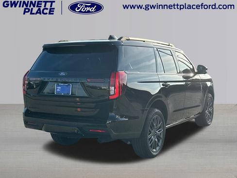 New 2025 Ford Expedition Platinum w/ Stealth Performance Package image 28