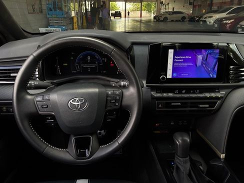 Used 2026 Toyota Camry SE FWD image 14