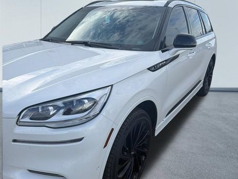 Used 2023 Lincoln Aviator Reserve w/ Equipment Group 201A AWD/4WD image 8
