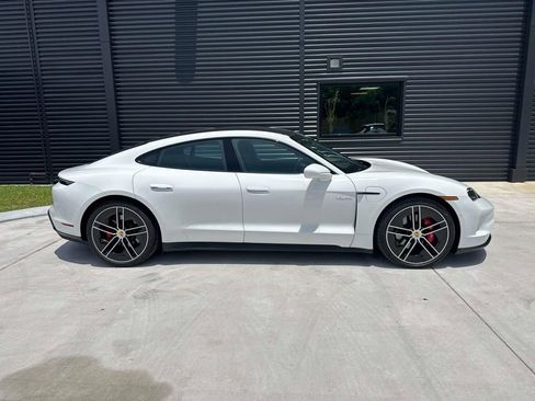 Used 2025 Porsche Taycan 4S AWD/4WD image 11