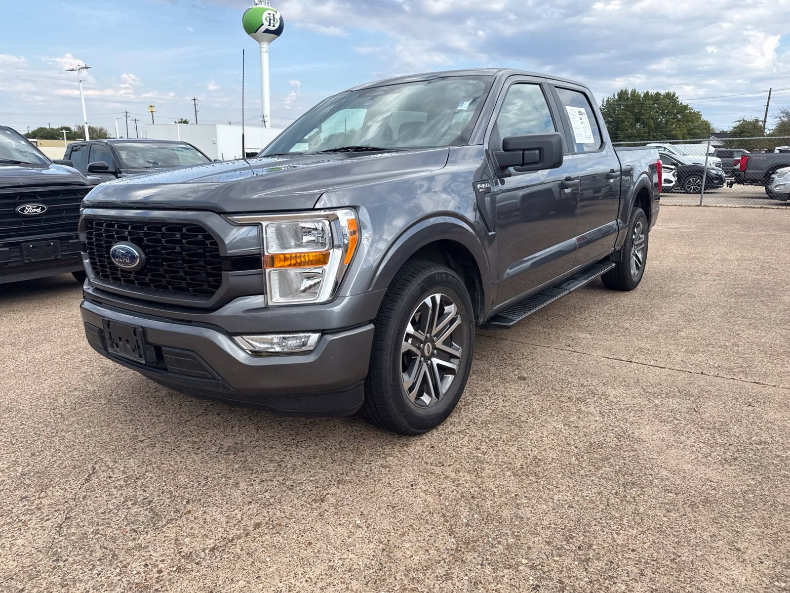 Used 2021 Ford F150 XL w/ STX Appearance Package RWD image 3