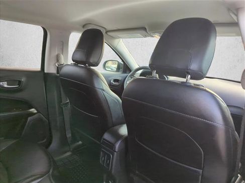 Used 2021 Jeep Compass Latitude image 21