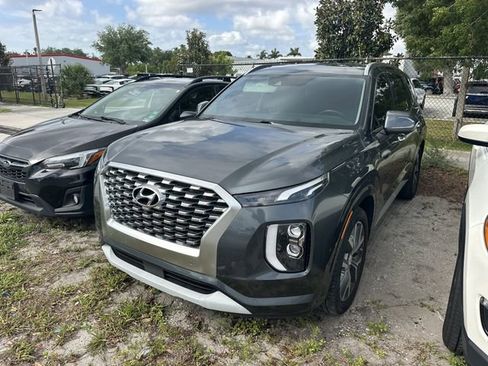 Used 2021 Hyundai Palisade Limited image 3