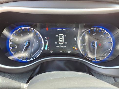New 2027 Chrysler Pacifica Limited AWD/4WD image 25