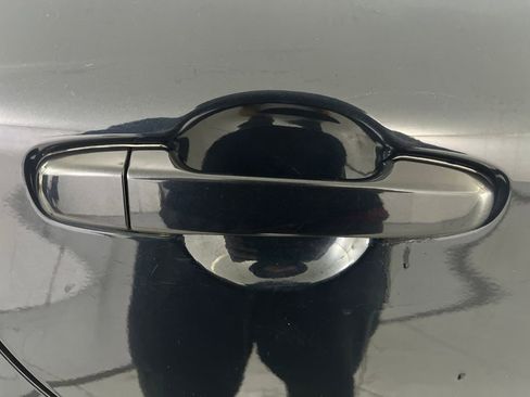 Used 2017 Toyota Camry SE image 47