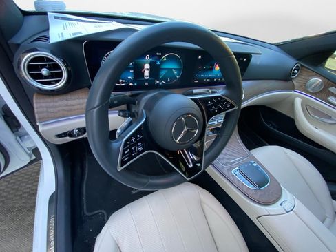 Used 2023 Mercedes-Benz E 350 4MATIC Sedan image 10