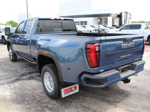 New 2026 GMC Sierra 3500 Denali Ultimate AWD/4WD image 3