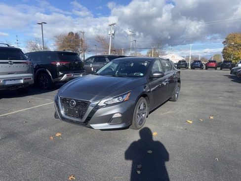 Used 2021 Nissan Altima 2.5 SV w/ SV Premium Package image 5