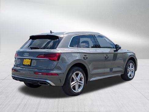 Used 2023 Audi Q5 e Premium w/ Convenience Package AWD/4WD image 7