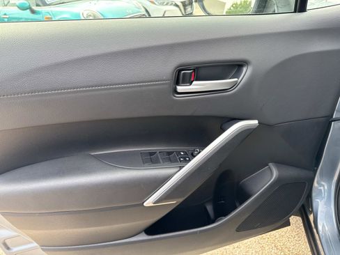 Used 2023 Toyota Corolla Cross XLE w/ Black Badges Package (TMS) FWD image 17