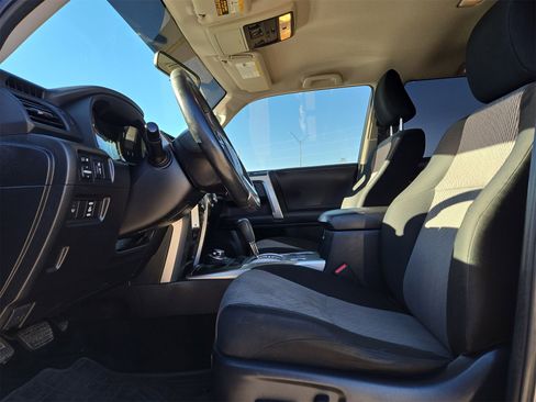 Used 2018 Toyota 4Runner SR5 image 16