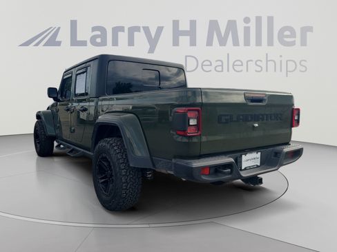 Used 2023 Jeep Gladiator Sport AWD/4WD image 3