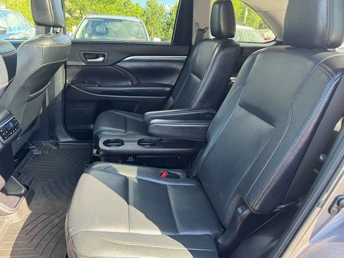 Used 2019 Toyota Highlander Limited Platinum AWD/4WD image 30