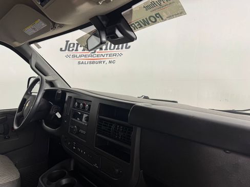 Used 2024 Chevrolet Express 3500 LT w/ LT Preferred Equipment Group RWD image 20