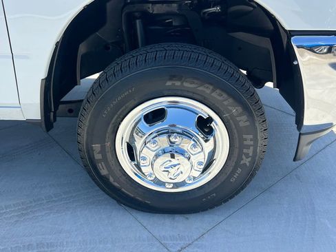 New 2024 RAM 3500 Tradesman image 21