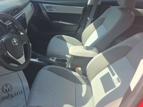 Used 2018 Toyota Corolla LE FWD image 21