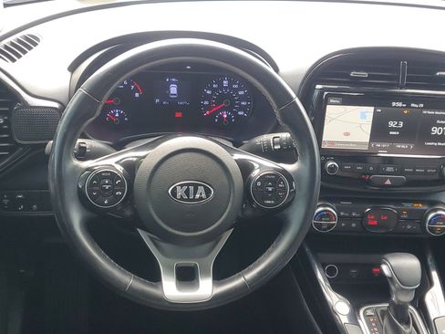 Used 2020 Kia Soul EX w/ Option Group 015 FWD image 17