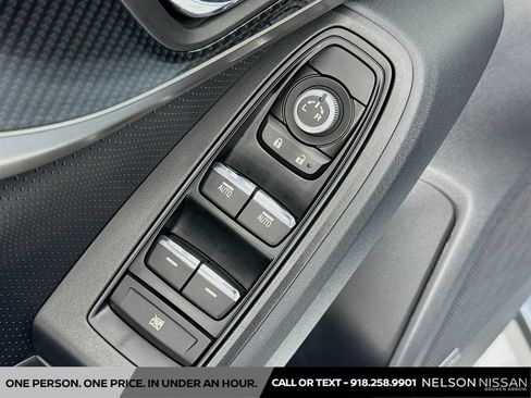 Used 2020 Subaru Crosstrek 2.0i Limited w/ Moonroof Package w/Navigation AWD/4WD image 18