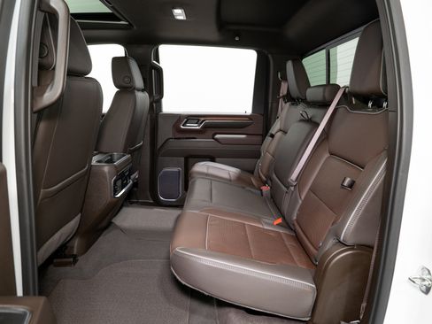 Used 2024 GMC Sierra 2500 Denali w/ Technology Package image 34