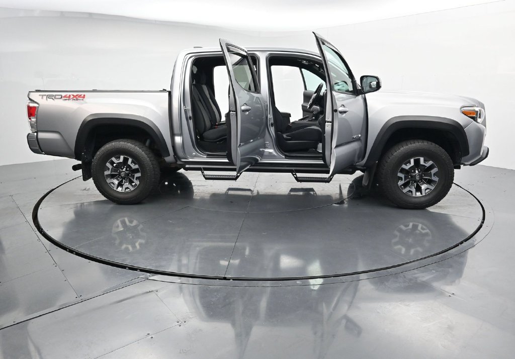 Used 2021 Toyota Tacoma TRD Off-Road AWD/4WD image 45