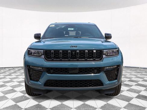 New 2026 Jeep Grand Cherokee L Limited AWD/4WD image 10