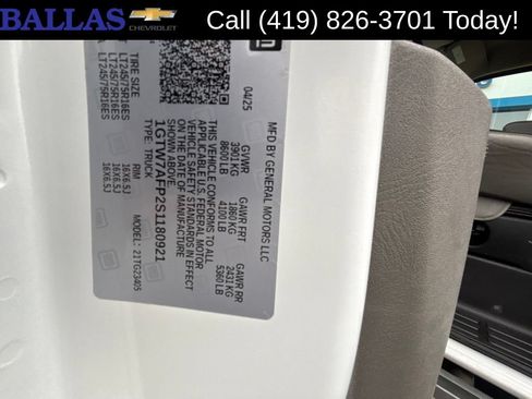 Used 2025 GMC Savana 2500 w/ Driver Convenience Package RWD image 23