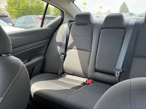 Used 2025 Nissan Altima 2.5 SV FWD image 39