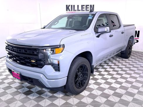Used 2024 Chevrolet Silverado 1500 Custom image 3