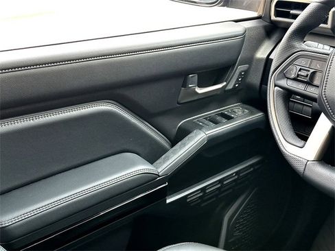 New 2025 Toyota 4Runner Limited image 20