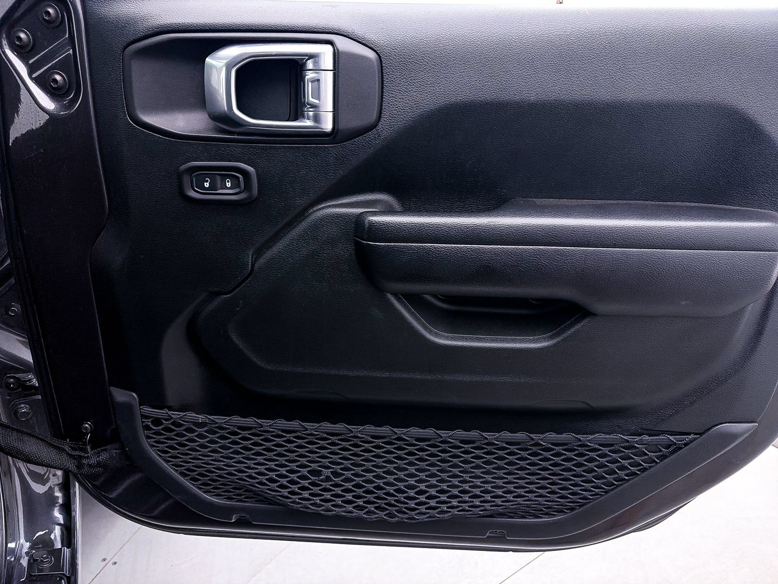 Used 2021 Jeep Wrangler Sport AWD/4WD image 34