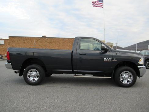 Used 2017 RAM 3500 Tradesman w/ Chrome Appearance Group image 8