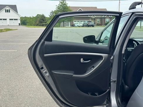 Used 2013 Hyundai Elantra GT w/ Touch & Go Pkg FWD image 13