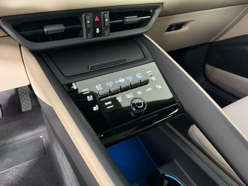 New 2025 Porsche Macan 4 Electric image 28