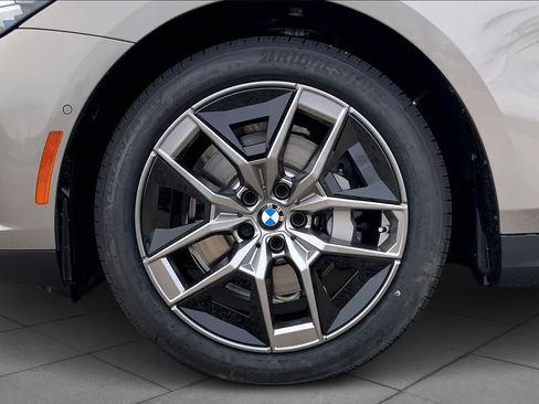 New 2026 BMW 530i xDrive w/ Premium Package AWD/4WD image 11