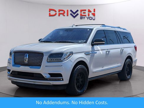 Used 2019 Lincoln Navigator L Reserve w/ Cargo Package image 2